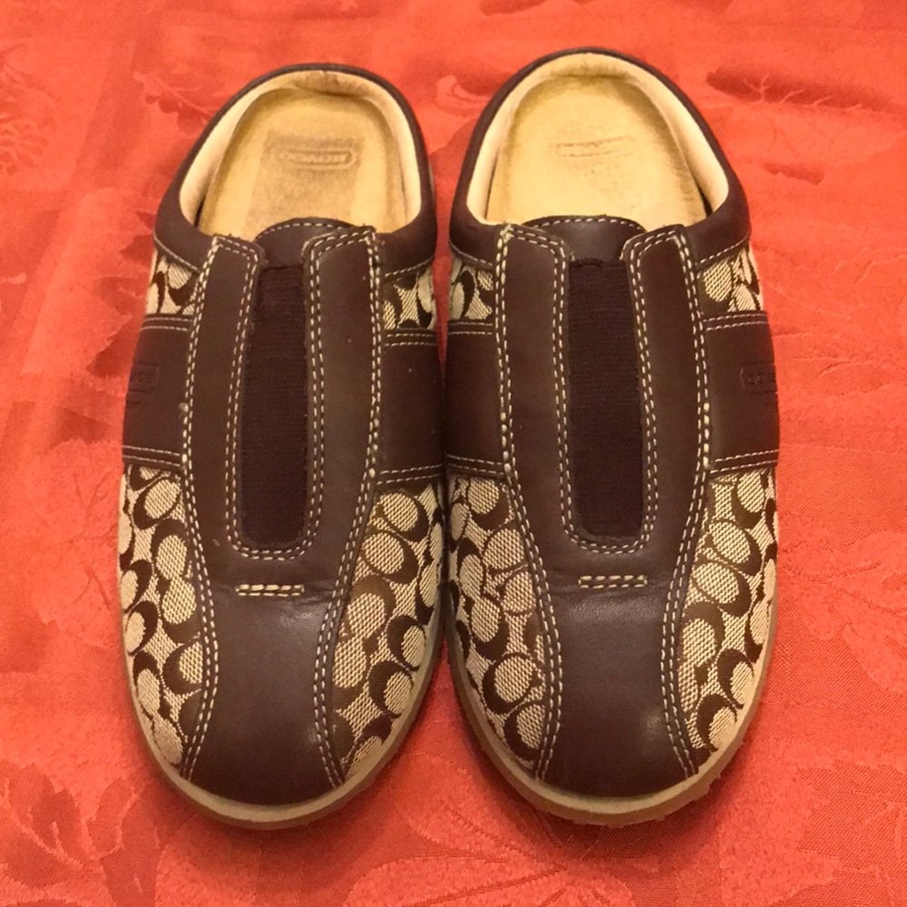 VINTAGE COACH SLIP ON SNEAKERS
